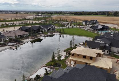 Waterfront homes in Eagle Idaho
